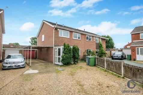 3 bedroom semi-detached house for sale
