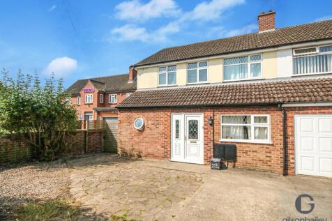 4 bedroom semi-detached house for sale