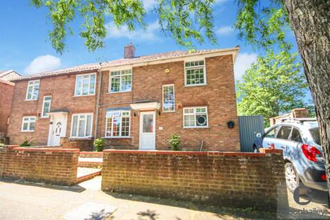 6 bedroom semi-detached house for sale
