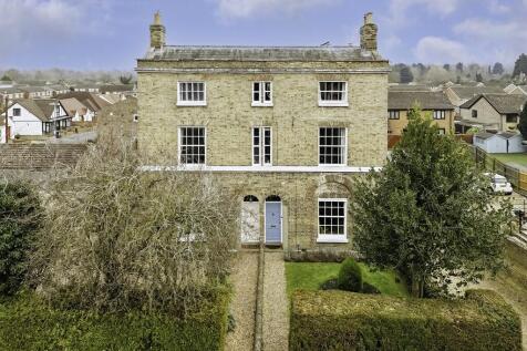 5 bedroom semi-detached house for sale