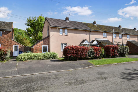 2 bedroom end of terrace house for sale