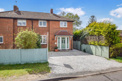 2 bedroom semi-detached house for sale