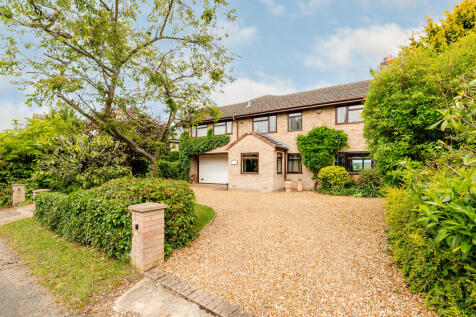 5 bedroom detached house for sale