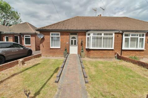 3 bedroom semi-detached bungalow for sale