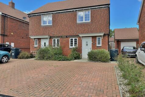 2 bedroom semi-detached house for sale