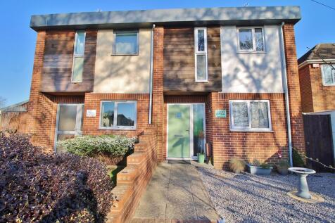 2 bedroom semi-detached house for sale