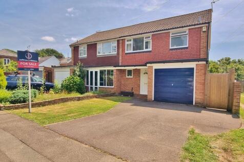 3 bedroom semi-detached house for sale