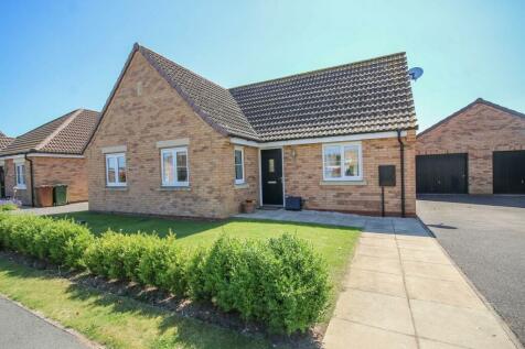 2 bedroom detached bungalow for sale