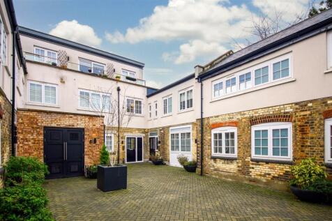 Cornwall Avenue, Finchley 2 bed flat for sale