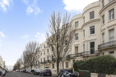 Lansdowne Place, Hove, East Sussex, BN3 2 bed flat for sale