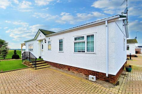 Waterfront, Hayes Country Park... 2 bed detached bungalow for sale