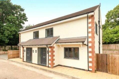 4 bedroom semi-detached house for sale