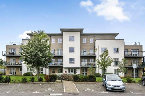 Fleming Place, Bracknell, Berkshire 2 bed apartment for sale