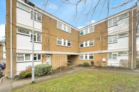 Cunworth Court, Bracknell, Berkshire 2 bed apartment for sale