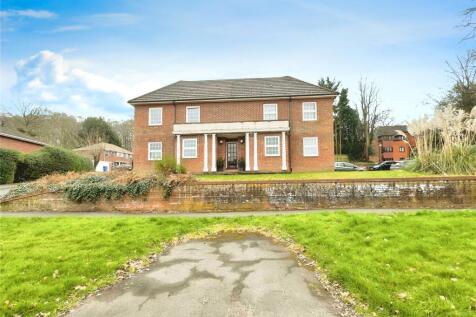 Crowthorne Road, Bracknell, Berkshire 1 bed apartment for sale