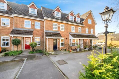 Bevan Gate, Bracknell, Berkshire 3 bed terraced house for sale