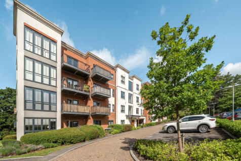 London Road, Binfield, Bracknell 2 bed apartment for sale