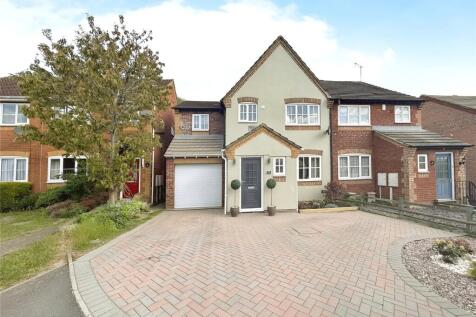 Marcheria Close, Bracknell, Berkshire 4 bed semi