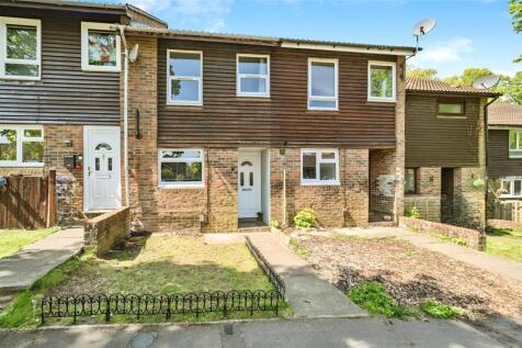 Hillberry, Bracknell, Berkshire 2 bed terraced house for sale