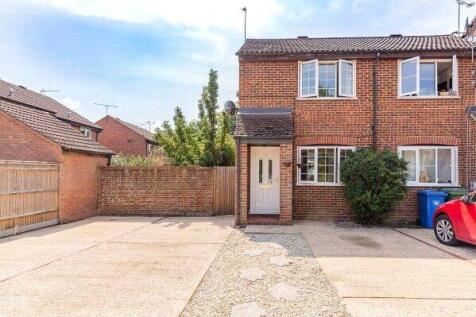 Cross Gates Close, Bracknell, Berkshire 2 bed end of terrace house for sale