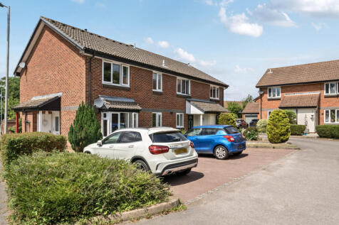 Benetfeld Road, Binfield, Bracknell 1 bed end of terrace house for sale