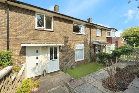 Brownrigg Crescent, Bracknell, Berkshire 3 bed terraced house for sale