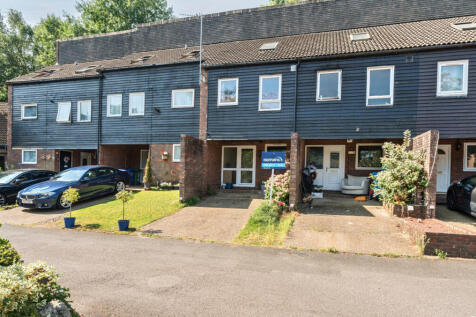 4 bedroom terraced house for sale