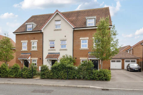 Chapman Drive, Binfield, Bracknell 4 bed end of terrace house for sale