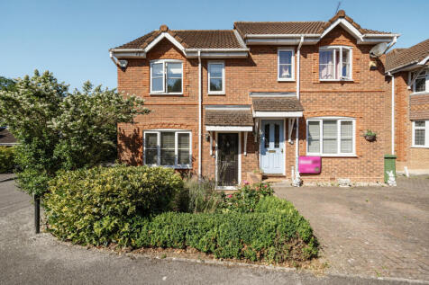 Atte Lane, Warfield, Bracknell 3 bed semi