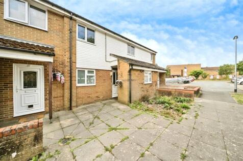 Leaves Green, Bracknell, Berkshire 1 bed maisonette for sale