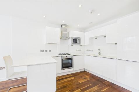 3 bedroom flat for sale