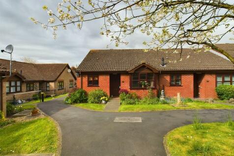 2 bedroom terraced bungalow for sale