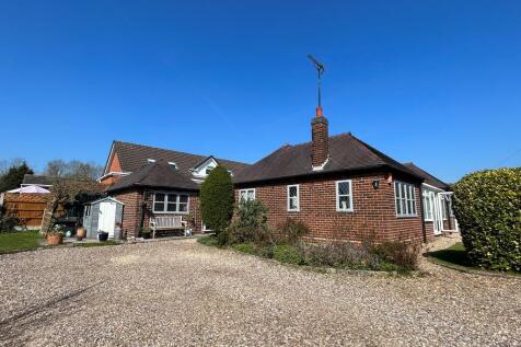 Marlpit Lane, Denstone 4 bed detached bungalow for sale