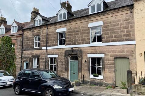 High Street, Alton 5 bed house for sale