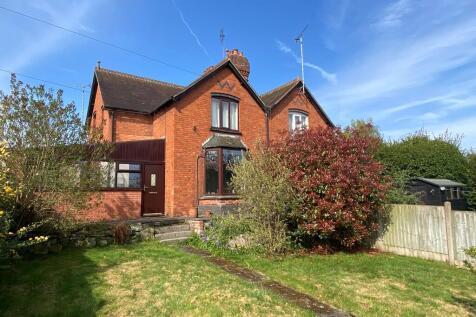 2 bedroom semi-detached house for sale