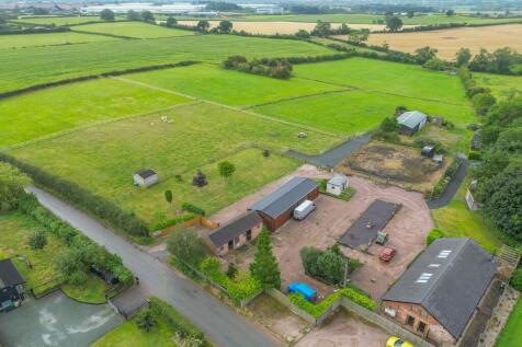 Whitgreave Lane, Whitgreave 3 bed barn conversion for sale