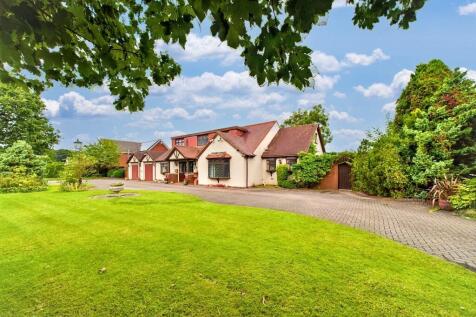 Long Lane, Essington 4 bed bungalow for sale