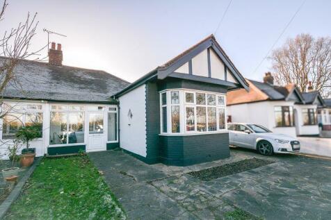 2 bedroom semi-detached bungalow for sale