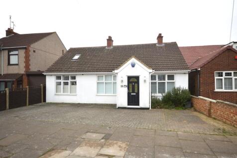 Stanton Road, Luton, Bedfordshire, LU4 4 bed bungalow for sale
