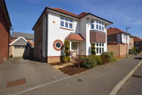 Kestrel Grove, Caddington, Luton... 3 bed detached house for sale