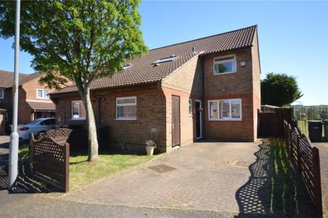 Runham Close, Luton, Bedfordshire, LU4 3 bed semi