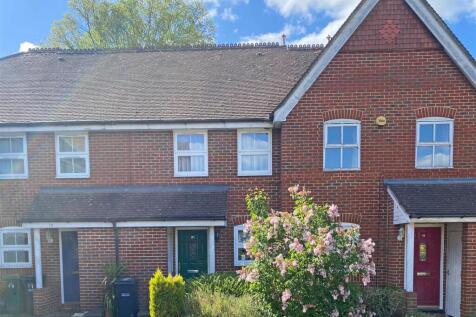 Regents Mews, Horley 2 bed terraced house for sale