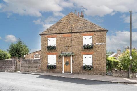 2 bedroom cottage for sale