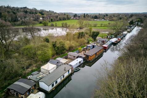 Moor Lane, Rickmansworth 1 bed houseboat for sale