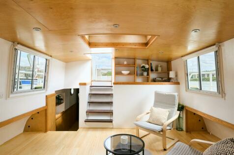 2 bedroom house boat for sale