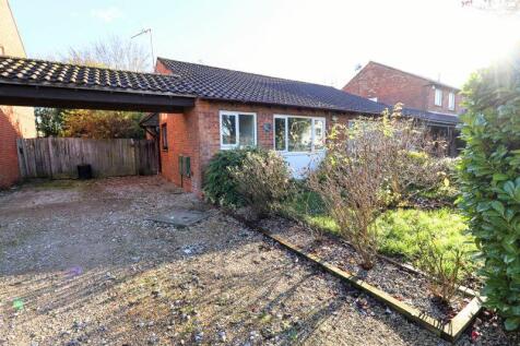 Challacombe, Furzton, Milton Keynes 2 bed bungalow for sale