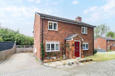 Grange Close, Newton Longville... 3 bed detached house for sale