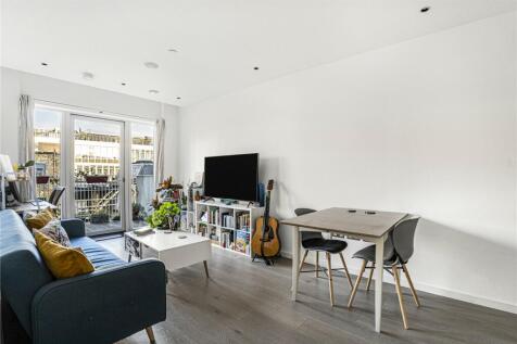 Baldwins Gardens, London, EC1N 1 bed apartment for sale