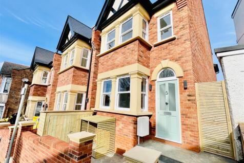 Aubrey Road, London E17 4 bed house for sale