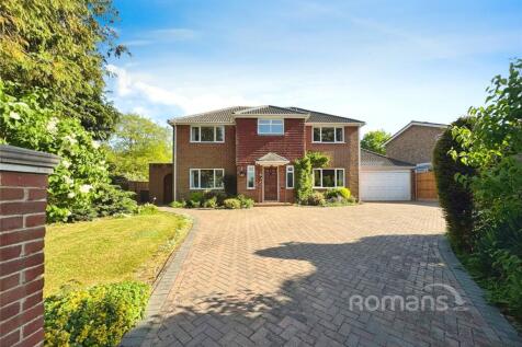 Potley Hill Road, Yateley, Hampshire 4 bed detached house for sale